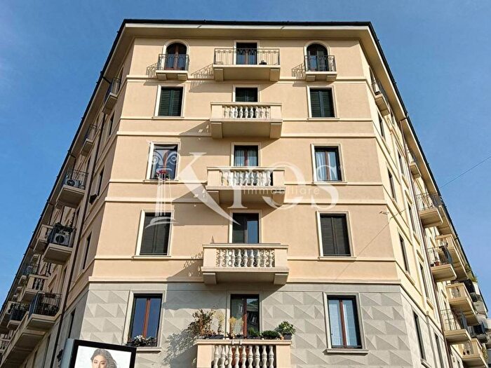 Appartamento trilocale in affitto in Largo Camus, Sempione, Milano