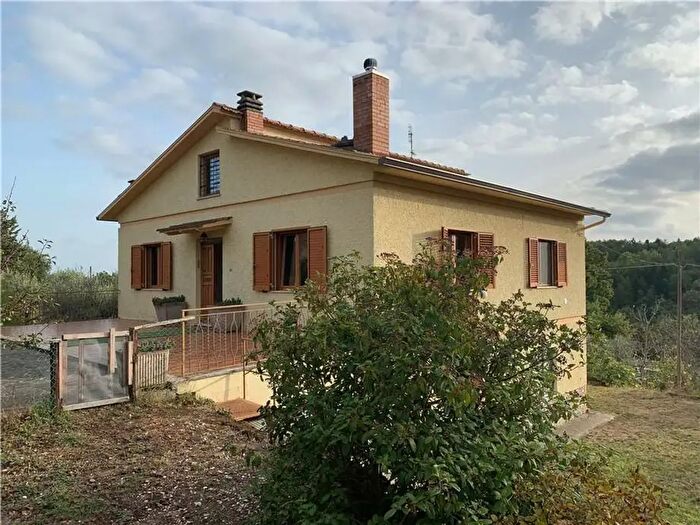 Casa quadrilocale in vendita in Via Aschianghi, San Venanzo