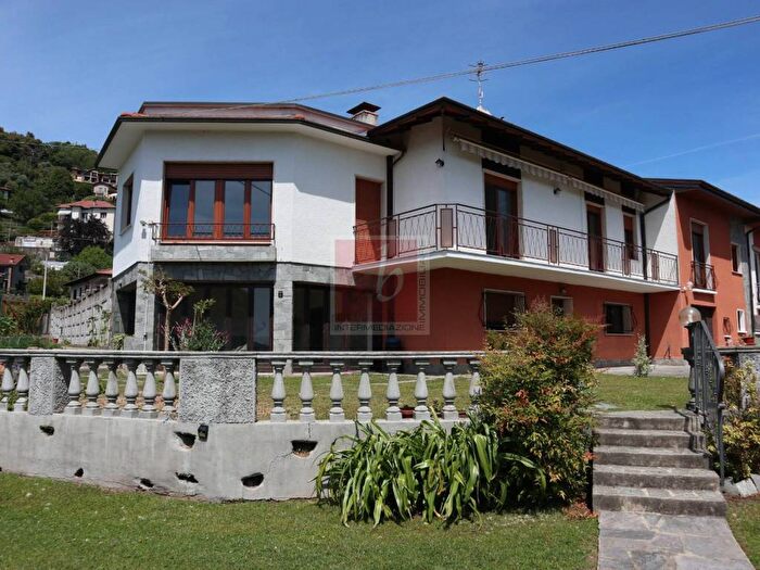 Casa quadrilocale in affitto in Via Giuseppe Mazzini, Gemonio