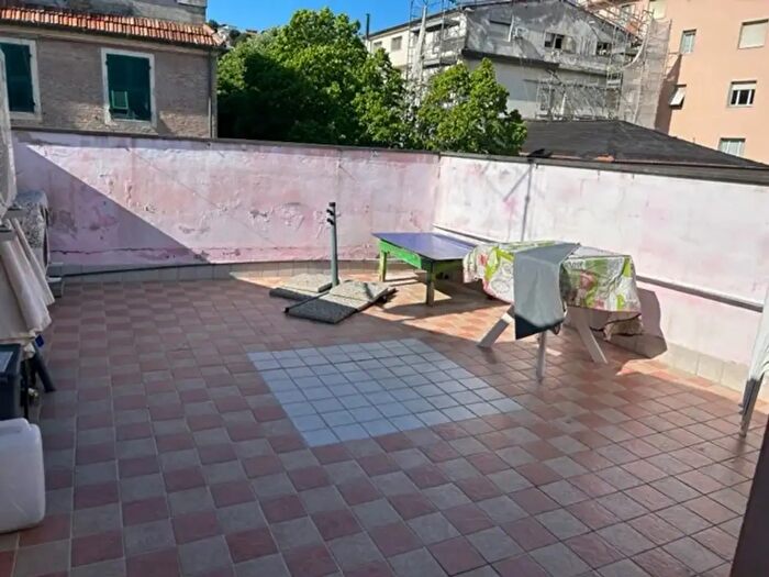 Casa bilocale in vendita in Via Nino Bixio, Falconara Marittima