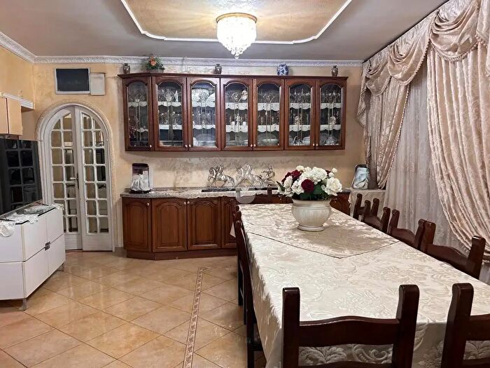 Appartamento con 5 locali in vendita in Vicolo di Porta Furba, Roma