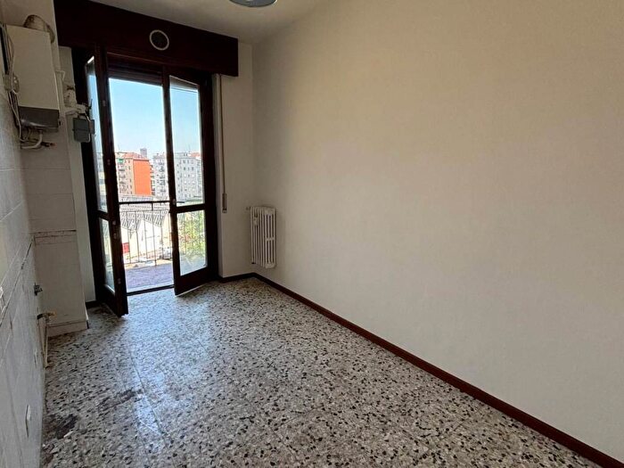 Appartamento bilocale in affitto in Via Ettore Ponti, Barona, Milano