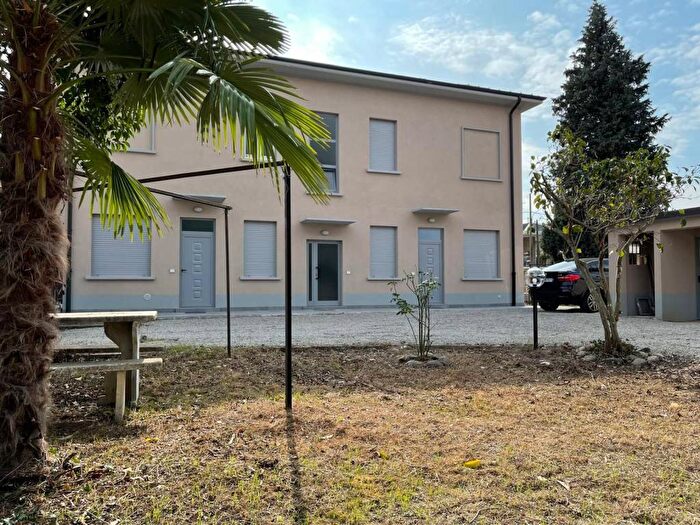 Appartamento bilocale in affitto in Via Giuseppe Verdi, Cardano al Campo
