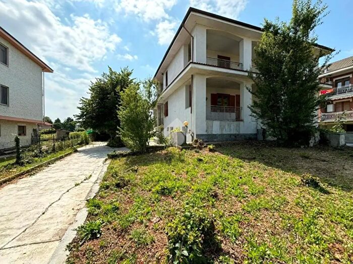 Case in Vendita e in Affitto - 2