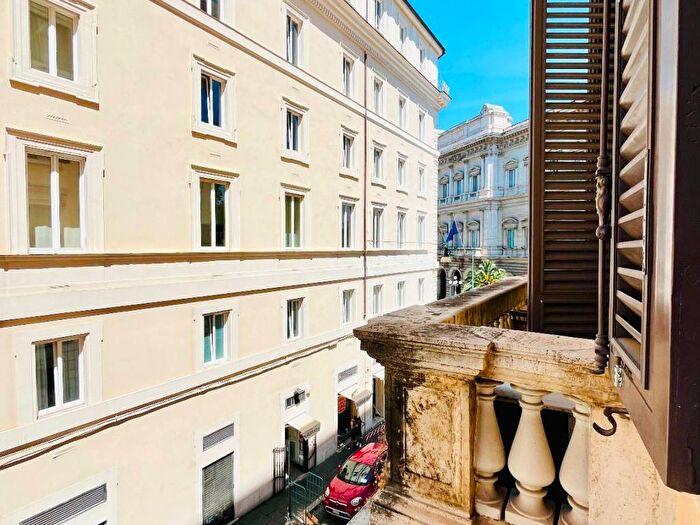 Appartamento con 5 locali in affitto in Piazza del Quirinale, Monti, Roma