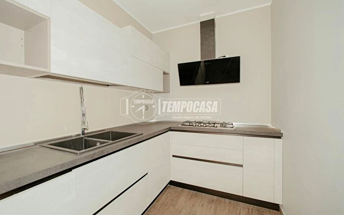 Appartamento quadrilocale in vendita in Piazza Monsignor Dughera, Mortara