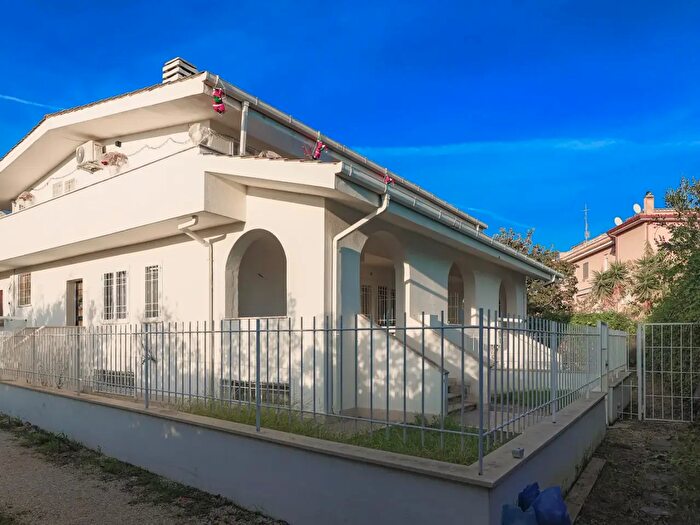 Casa trilocale in vendita in Via Tommaso Traetta, Roma