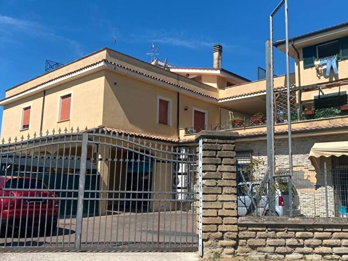 Casa trilocale in affitto in Via Milano, Fiano Romano