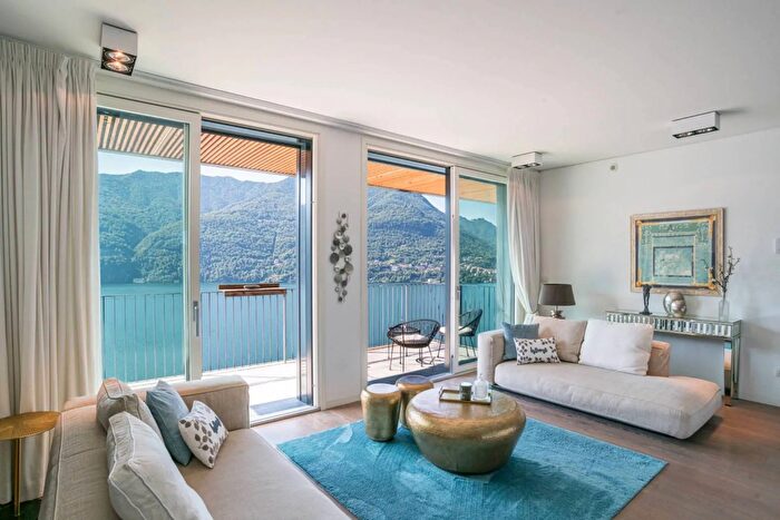 Appartamento quadrilocale in vendita in Carate Urio