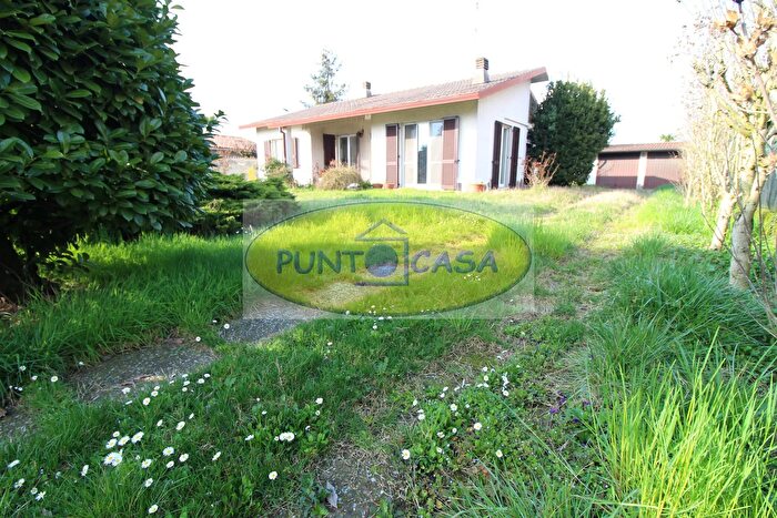 Casa con 5 locali in vendita in Via Premoli, Massalengo