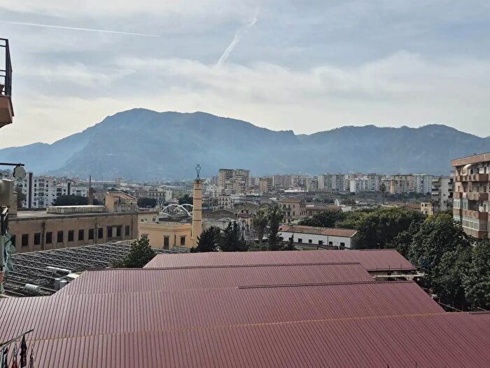 Appartamento quadrilocale in vendita in Palermo