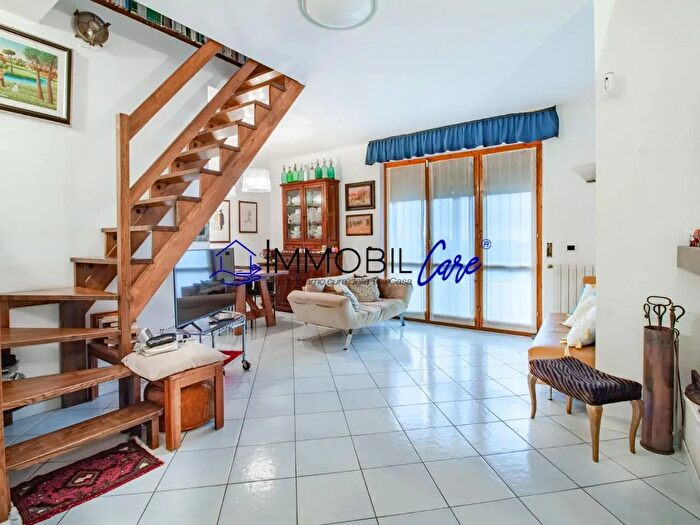 Appartamento con 5 locali in vendita in Livorno