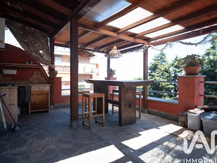 Casa con 6 locali in vendita in Via Genova, Savona