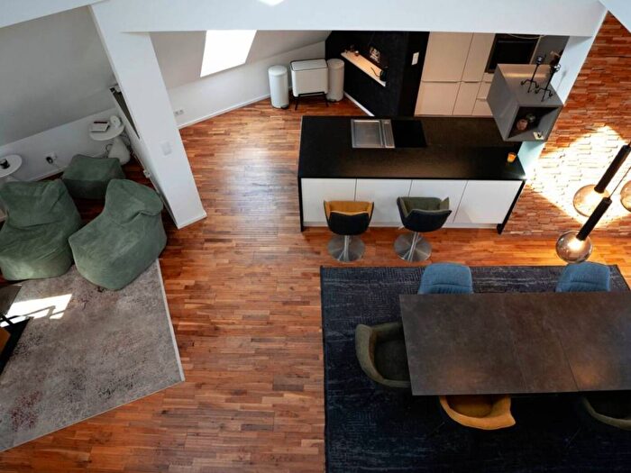 Casa quadrilocale in affitto in Via Lorenzo Mascheroni, Pagano, Milano