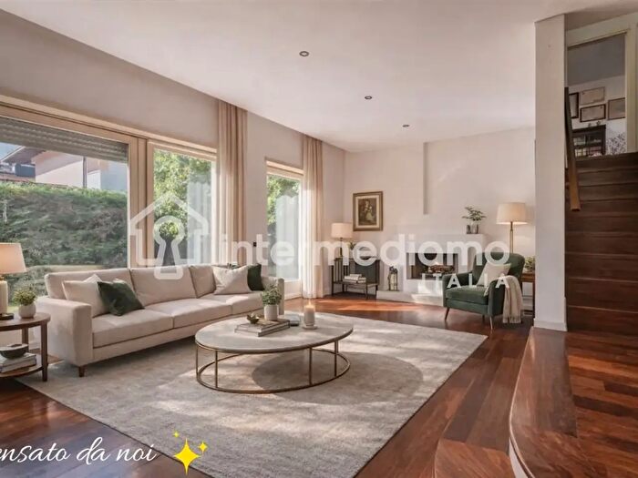 Casa quadrilocale in vendita in Arco