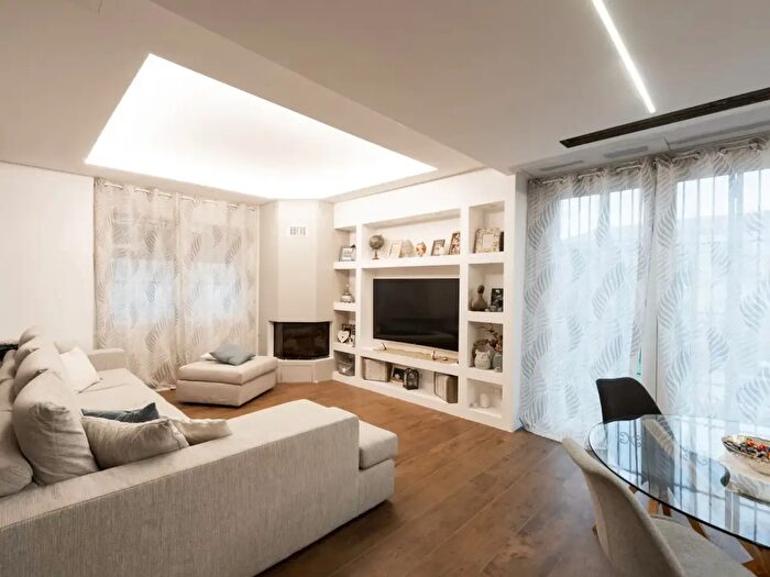 Appartamento quadrilocale in vendita in Via Piave, Paderno Dugnano