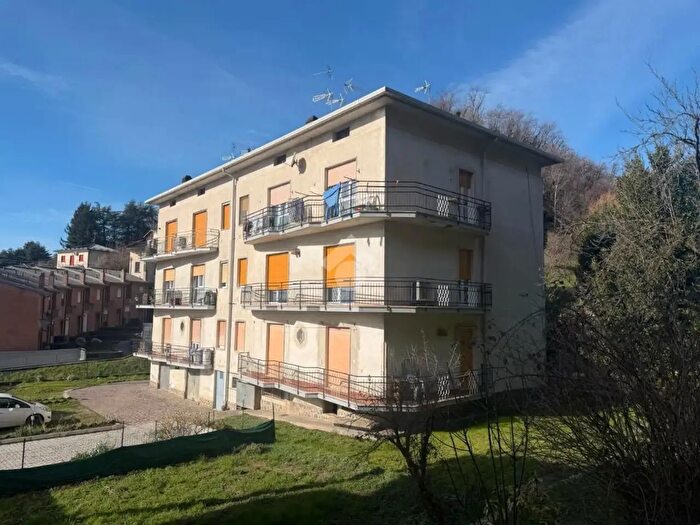 Appartamento trilocale in vendita in Via Laurenziana, Calolziocorte