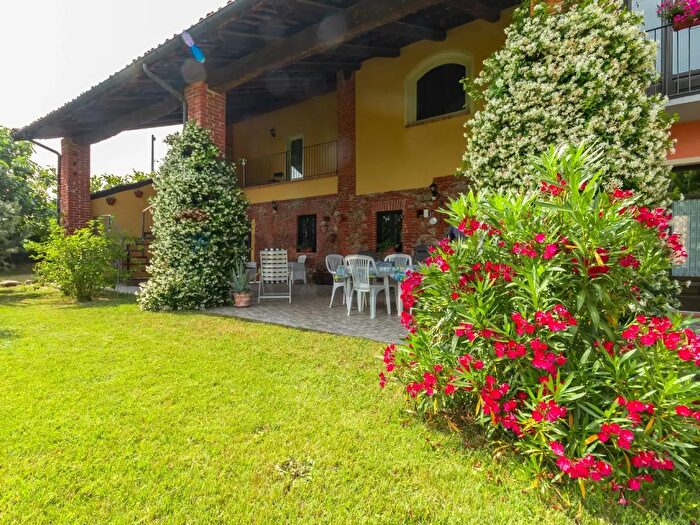 Casa con 9 locali in vendita in Frazione Prà, Bene Vagienna