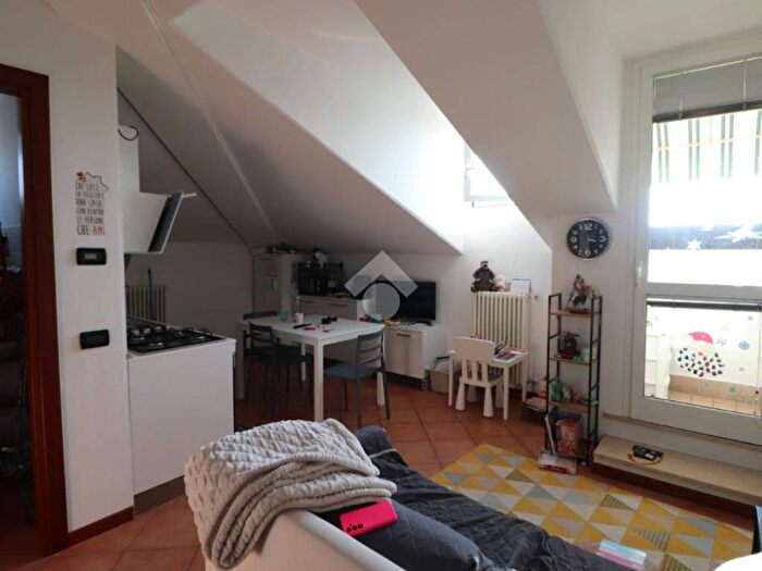 Appartamento bilocale in affitto in Via Solferino San Martino, Centro, Roverbella