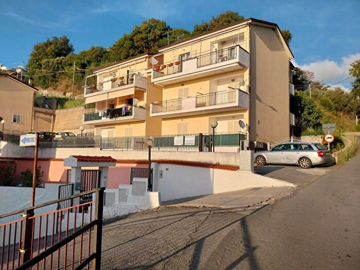 Appartamento trilocale in vendita in Belvedere Marittimo