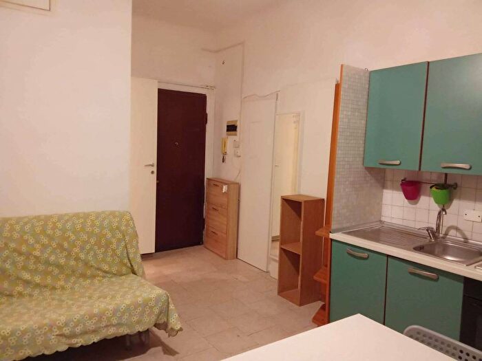 Appartamento monolocale in affitto in viale Bligny, Bocconi, Milano