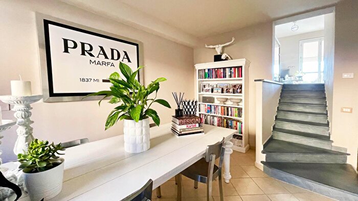 Casa quadrilocale in vendita in Via di SantAlessio, Lucca