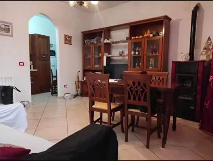 Appartamento quadrilocale in vendita in Via Vittorio Emanuele, Cargeghe