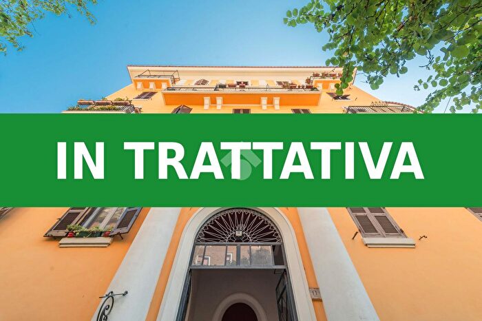 Appartamento con 5 locali in vendita in Via Ufente, Roma