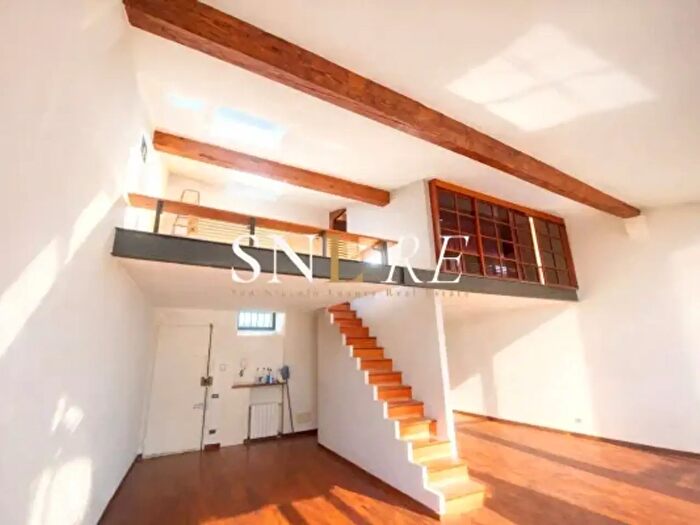 Appartamento quadrilocale in vendita in Via dei Pepi, Firenze