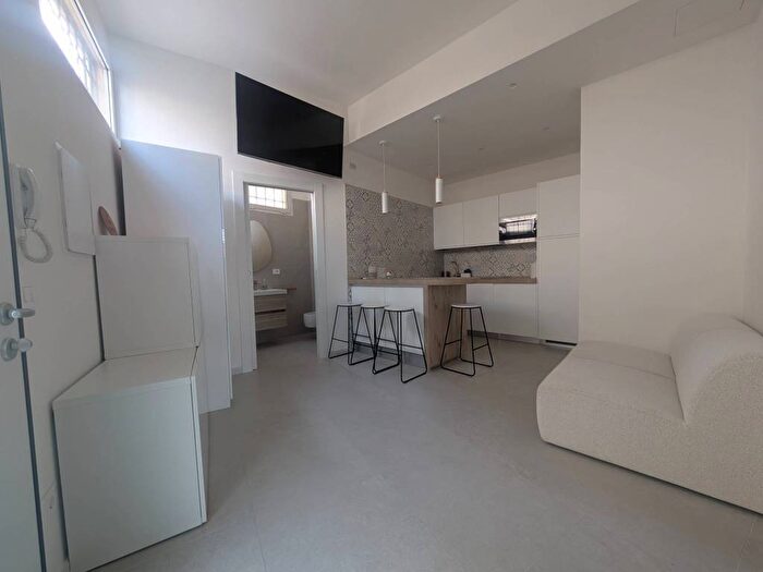 Appartamento trilocale in affitto in Via San Donato, Novoli, Firenze
