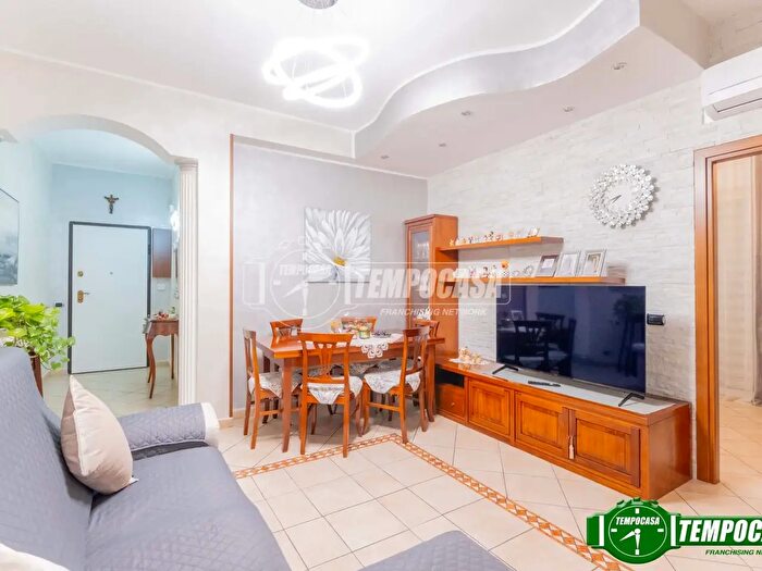 Appartamento trilocale in vendita in Via Simone da Corbetta, Corbetta