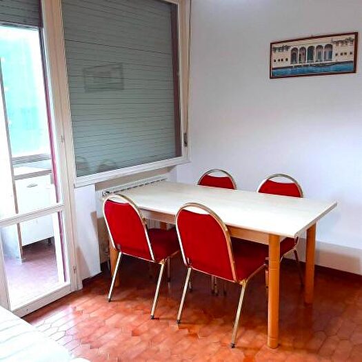 Appartamento con 6 locali in vendita in Urbino