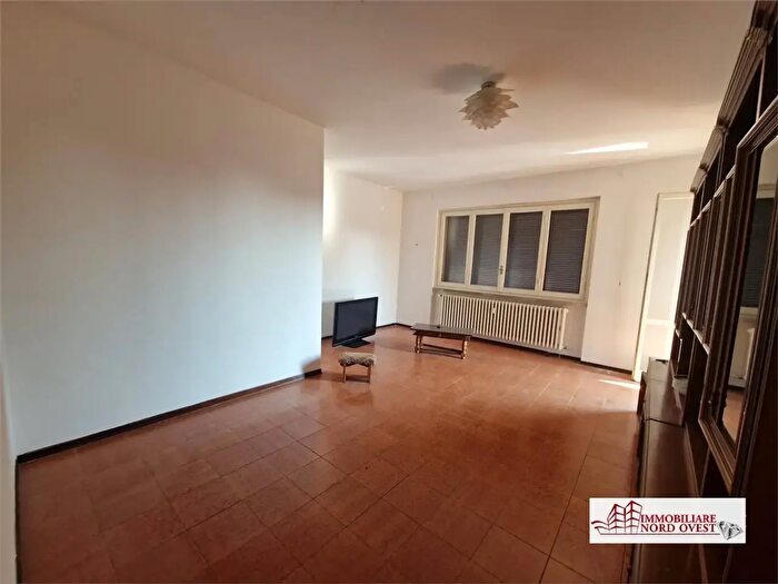 Appartamento trilocale in vendita in Via Dante Alighieri, Vanzago