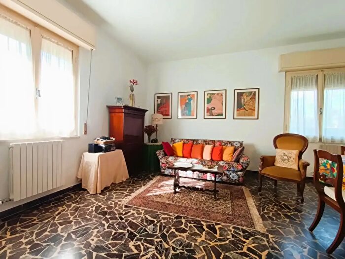 Appartamento con 5 locali in vendita in Pisa