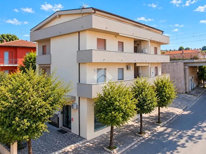 Appartamento quadrilocale in vendita in Viale Abruzzo, Montesilvano