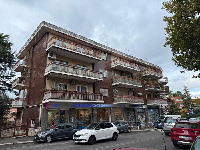 Appartamento con 5 locali in affitto in Via Seggiano, Nuovo Salario, Roma