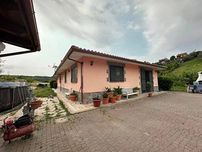 Casa bilocale in affitto in Strada Provinciale Ponte delle Tavole, Palombara Sabina