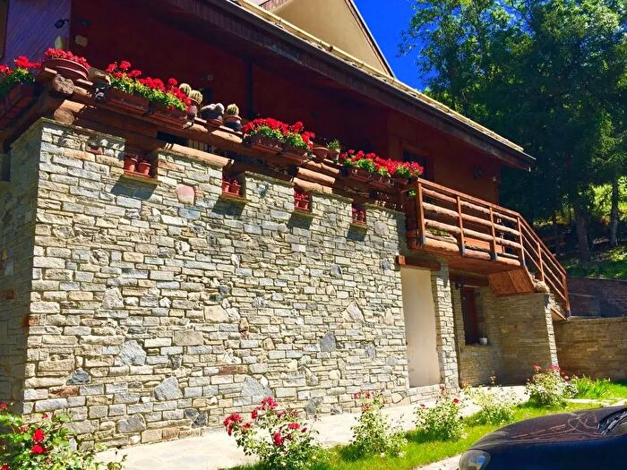 Appartamento con 5 locali in vendita in Via Millaures, Bardonecchia