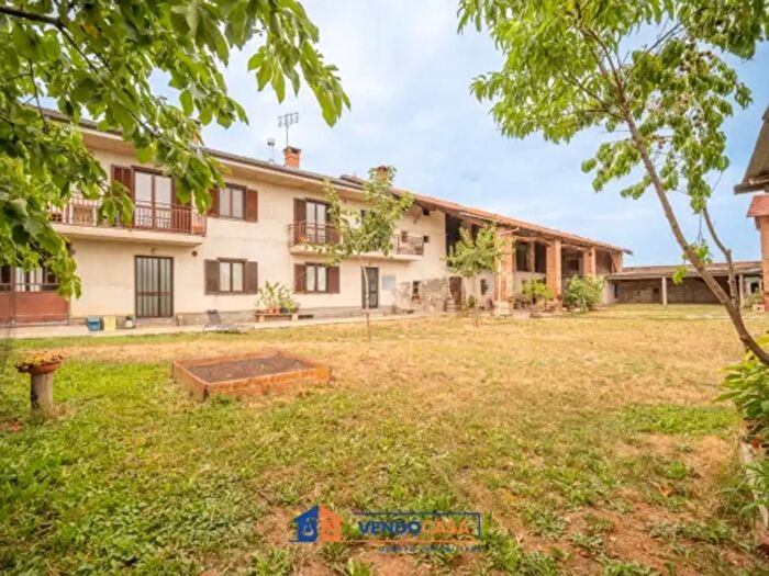 Casa con 5 locali in vendita in Via Plissero, Caraglio