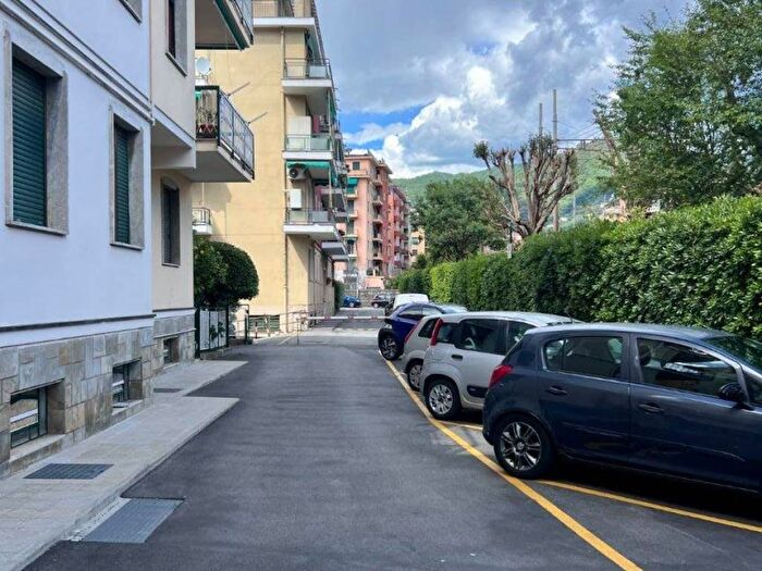 Appartamento trilocale in affitto in Via Costaguta, Costaguta, Rapallo