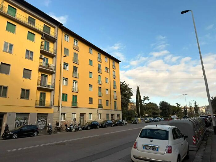 Appartamento trilocale in vendita in Via Giovan Filippo Mariti, Firenze