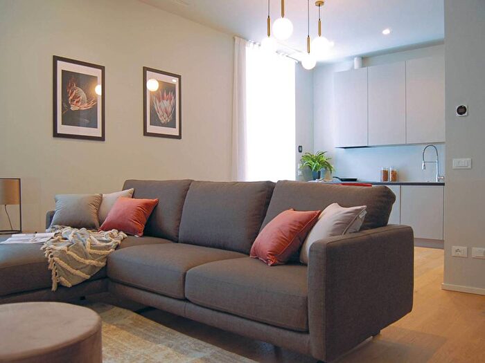 Appartamento trilocale in affitto in Via Ermete Novelli, Stazione, Bergamo