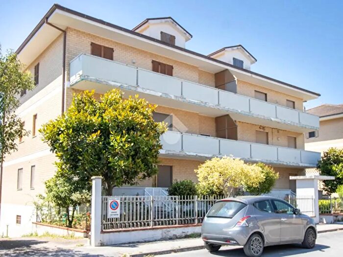 Appartamento quadrilocale in vendita in Via Giuseppe Giammarco, Fermo