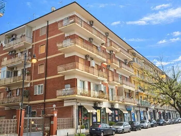 Appartamento trilocale in vendita in Via Volta, Frattamaggiore