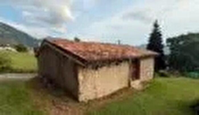 Casa bilocale in vendita in Castione Della Presolana