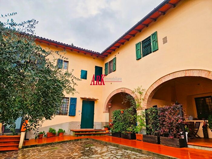 Casa quadrilocale in vendita in Via Empolese, San Casciano In Val Di Pesa