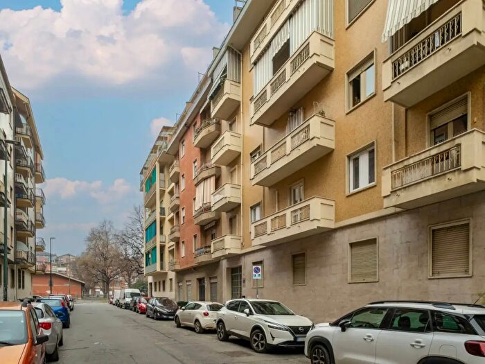 Appartamento bilocale in vendita in Via Monesiglio, Torino