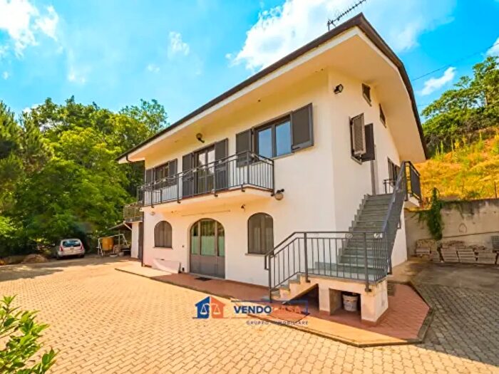 Casa con 6 locali in vendita in Strada Sant'Orso, Piasco