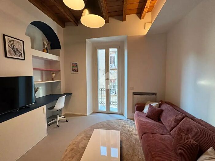 Appartamento bilocale in affitto in Via Custodi, Milano