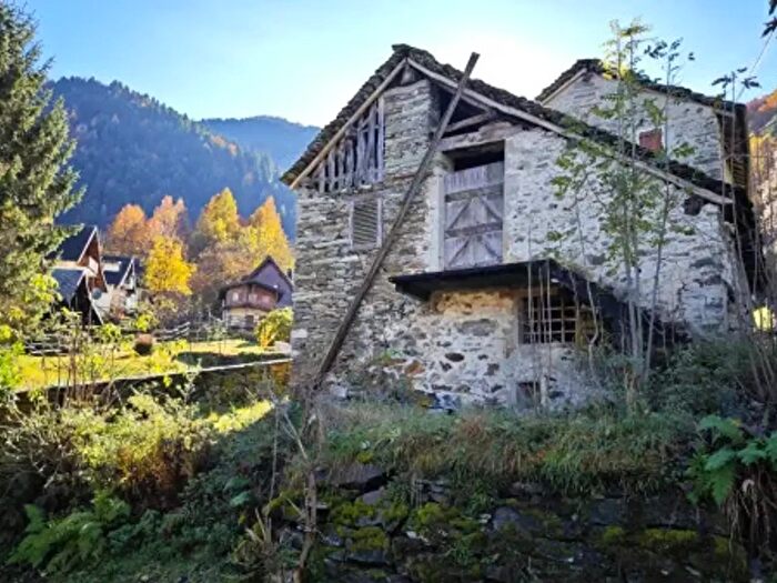 Casa bilocale in vendita in Via Pietre Grosse, Piode